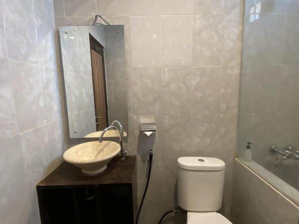 Mawar Asri Hotel : photo 10 de la chambre chambre familiale