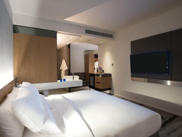 Novotel Bangkok Sukhumvit 4 : photo 3 de la chambre grande chambre lit king-size deluxe avec baignoire