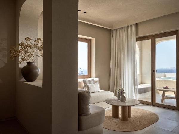 Domes Noruz Mykonos : photo 9 de la chambre hébergement pure haven avec bain à remous privé