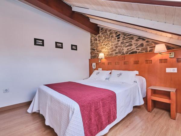 Hotel Entrecercas : photo 2 de la chambre chambre familiale classique