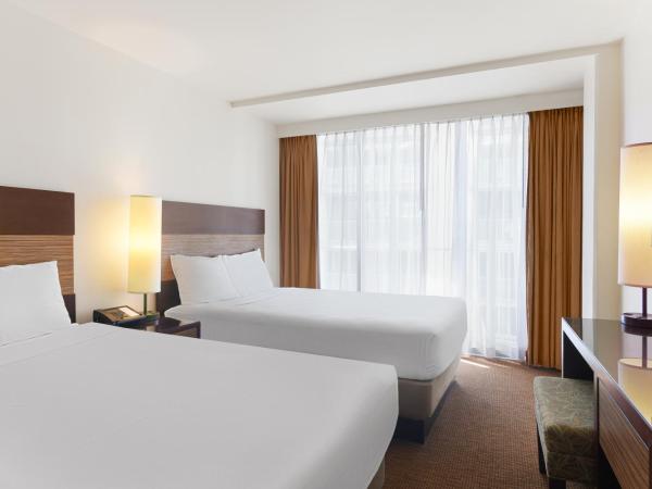 Park Shore Waikiki : photo 2 de la chambre chambre standard avec 2 lits doubles