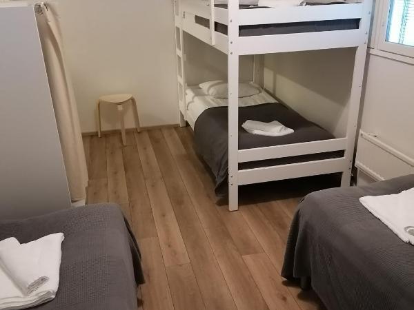 Hostel Tikka : photo 5 de la chambre chambre quadruple avec salle de bains commune