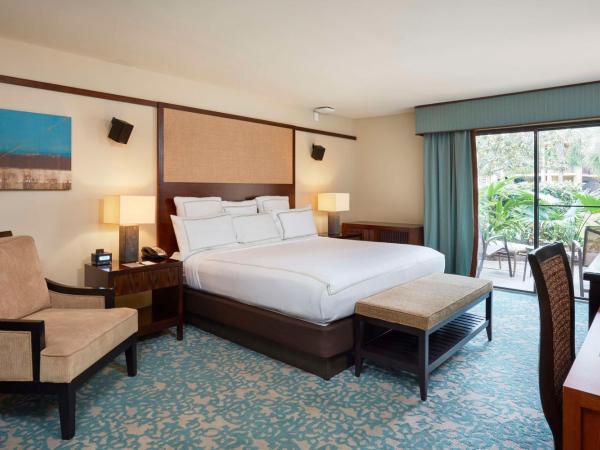 DoubleTree by Hilton Hotel Orlando at SeaWorld : photo 2 de la chambre suite 1 chambre lit king-size avec canapé-lit et cuisine complète