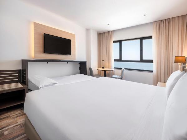 Hotel Cádiz Paseo del Mar, Affiliated by Meliá : photo 7 de la chambre chambre triple avec vue sur la mer