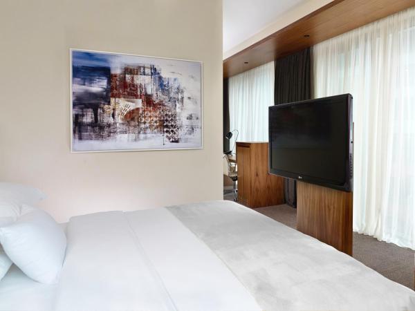 DoubleTree by Hilton Zagreb : photo 3 de la chambre chambre lit king-size supérieure