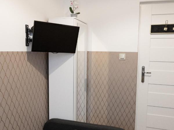 ClickTheFlat Aleje Niepodległości Center Apart Rooms : photo 2 de la chambre chambre simple avec salle de bains commune
