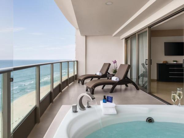 Seadust Cancun Family Resort - All Inclusive : photo 2 de la chambre suite lit king-size - réservée aux adultes - côté océan