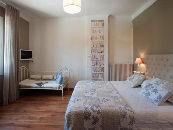 Hôtel la Bona Casa : photo 9 de la chambre chambre double avec douche - côté patio - 1er ou 2ème Étage