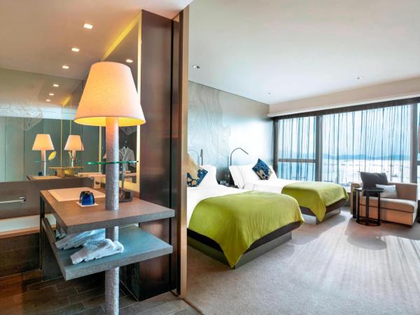 W Hong Kong : photo 1 de la chambre chambre lits jumeaux fabulous - vue sur océan