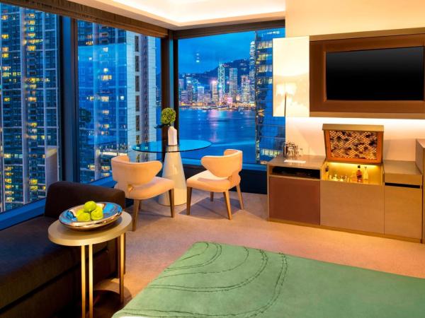 W Hong Kong : photo 1 de la chambre chambre d'angle lit king-size cool - vue partielle sur port