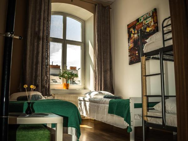 Hostel Pod Basztą : photo 5 de la chambre chambre quadruple