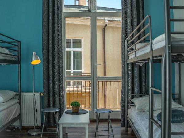 Hostel Pod Basztą : photo 7 de la chambre lit simple dans dortoir pour hommes
