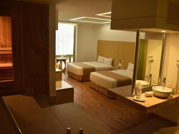 Ramada by Wyndham Mexico City Santa Fe : photo 1 de la chambre suite avec 2 lits doubles - non-fumeurs