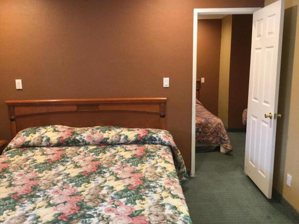 Beverly Inn : photo 7 de la chambre chambre familiale