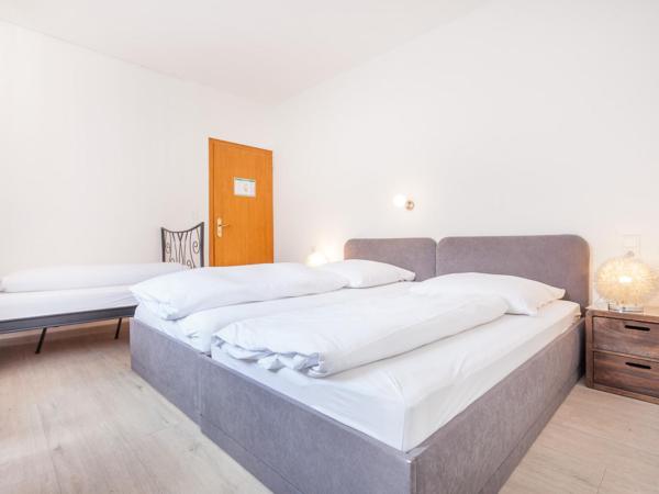 Hotel Union : photo 1 de la chambre chambre triple classique