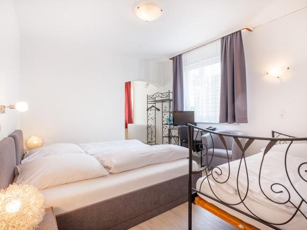 Hotel Union : photo 2 de la chambre chambre triple classique