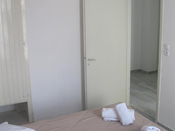 Very-Kokkos Pension 2 : photo 5 de la chambre chambre quadruple classique