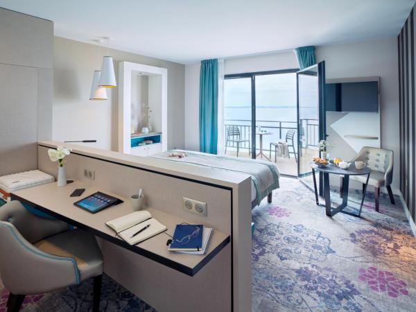 Hôtel Valdys Thalasso & Spa - la Baie : photo 3 de la chambre chambre supérieure - vue sur mer