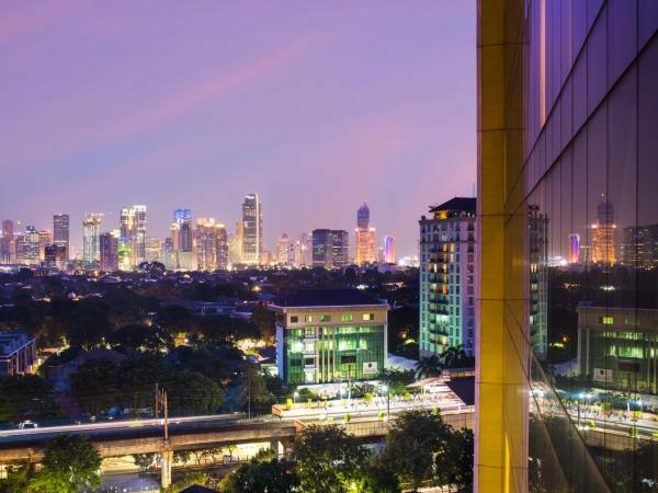 DoubleTree by Hilton Jakarta - Diponegoro : photo 4 de la chambre chambre lit king-size