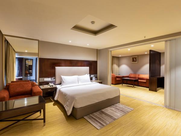 Citadel Sarovar Portico Bengaluru : photo 3 de la chambre suite 1 lit double