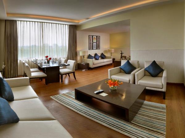 Four Points by Sheraton New Delhi, Airport Highway : photo 1 de la chambre 1 bedroom executive suite with one way airport transfer