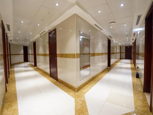 Cube Hotel Dubai : photo 3 de la chambre chambre familiale