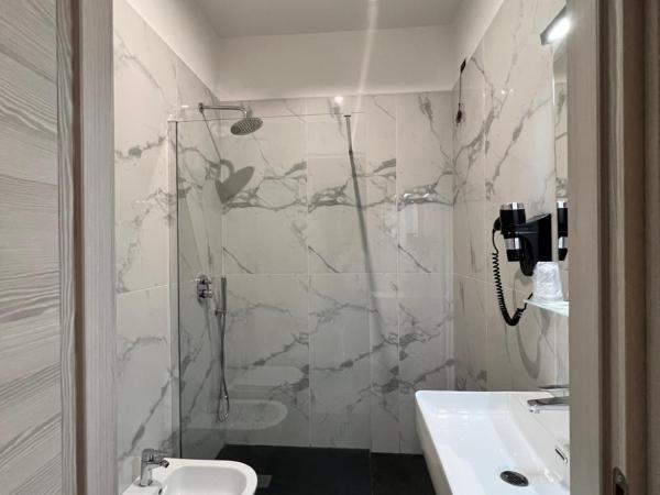 Hotel Sara : photo 3 de la chambre chambre double