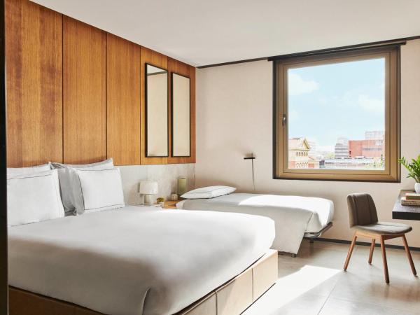 Grand Hyatt Barcelona : photo 2 de la chambre chambre lit king-size avec lit d'appoint