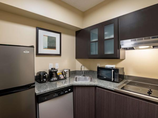 DoubleTree Suites by Hilton Hotel Austin : photo 3 de la chambre king one bedroom stovetop suite