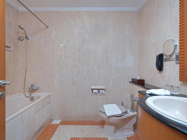 Sunlake Waterfront Resort & Convention : photo 4 de la chambre suite royale