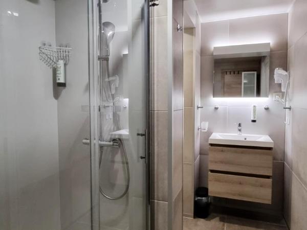 Hotel Cardiff : photo 10 de la chambre appartement avec terrasse