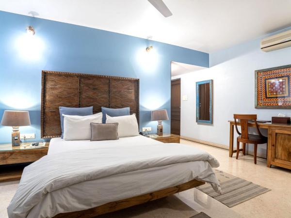 The Almond Tree : photo 7 de la chambre deluxe double room with pool view