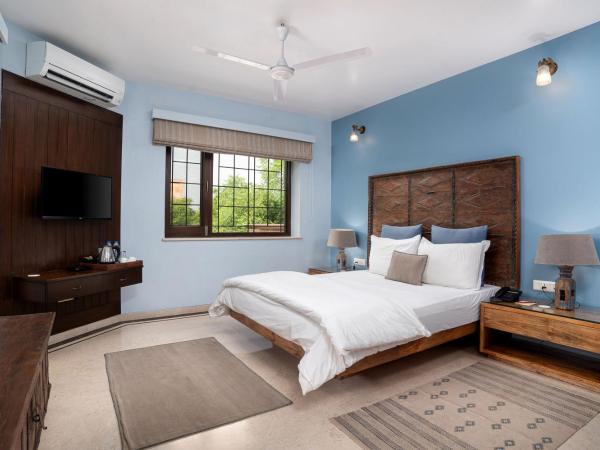 The Almond Tree : photo 8 de la chambre deluxe double room with pool view