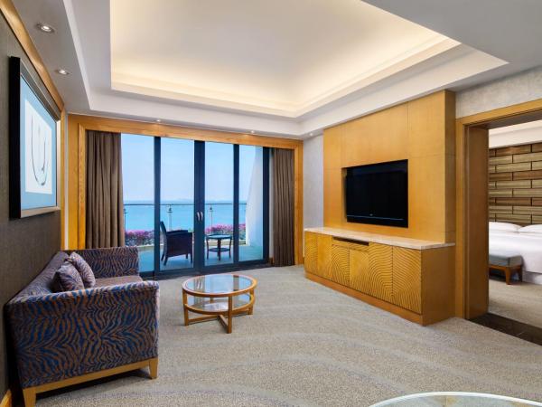 Four Points by Sheraton Hainan, Sanya : photo 4 de la chambre grand ocean suite,1 king, ocean view, high floor, balcony