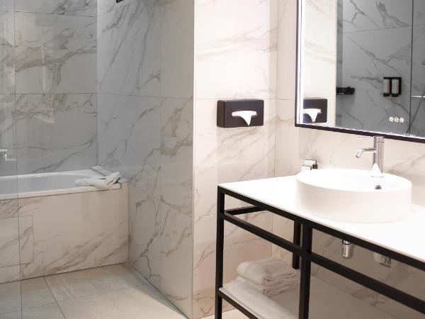 Le Grand Hôtel Grenoble, BW Premier Collection by Best Western : photo 4 de la chambre chambre lit king-size prestige avec balcon