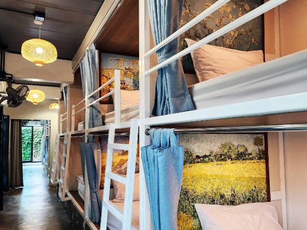 Baan Mai Kradan Hostel Chiang Rai : photo 9 de la chambre lit superposé dans dortoir mixte