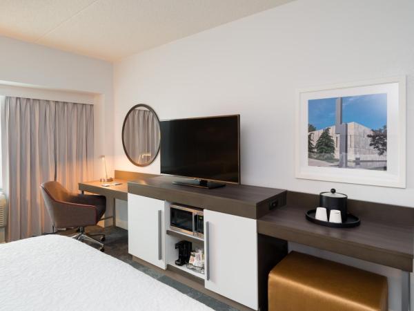 Hampton Inn Philadelphia Center City-Convention Center : photo 1 de la chambre chambre lit king-size - non-fumeurs