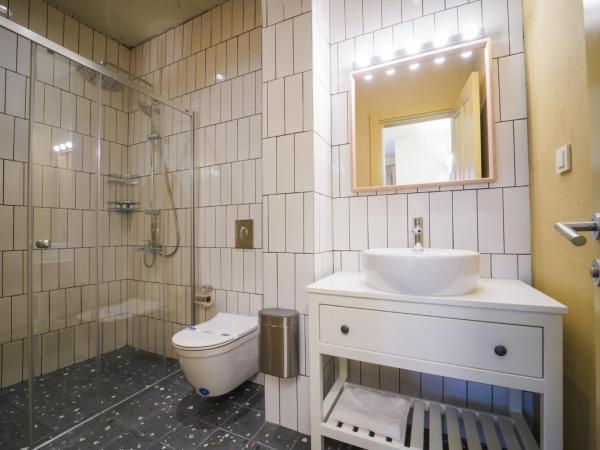 Bono Hotel Old Town : photo 2 de la chambre chambre double deluxe avec balcon