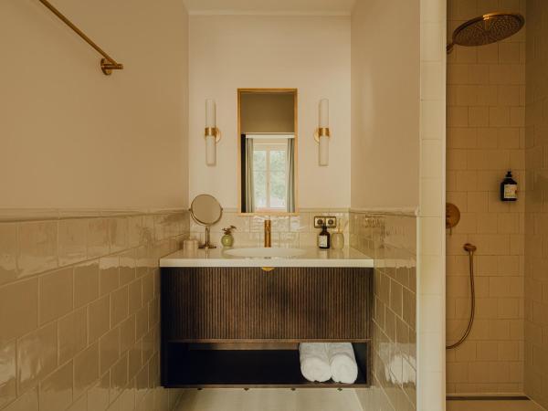 Hotel Zum Hirschen Salzburg : photo 5 de la chambre studio avec balcon