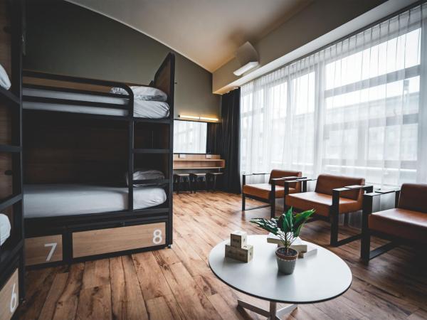 Generator Dublin : photo 9 de la chambre dortoir pour femmes de 10 lits