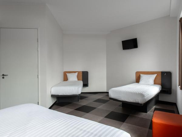 easyHotel Amsterdam Arena Boulevard : photo 7 de la chambre chambre quadruple