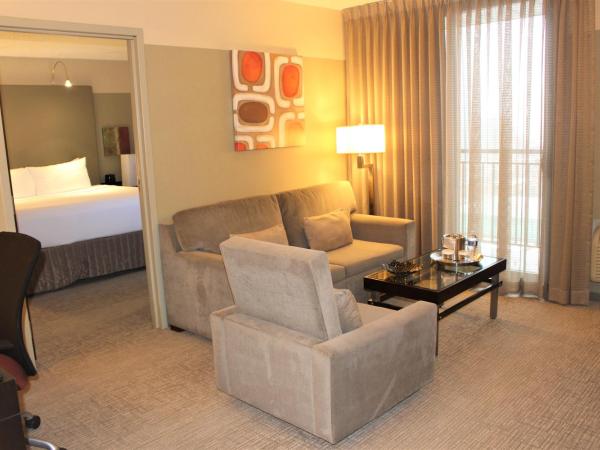 Crowne Plaza - Chicago West Loop, an IHG Hotel : photo 2 de la chambre suite lit king-size – non-fumeurs