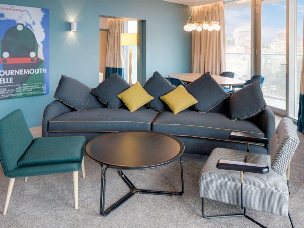 Hilton Bournemouth : photo 2 de la chambre suite 1 chambre lit king-size