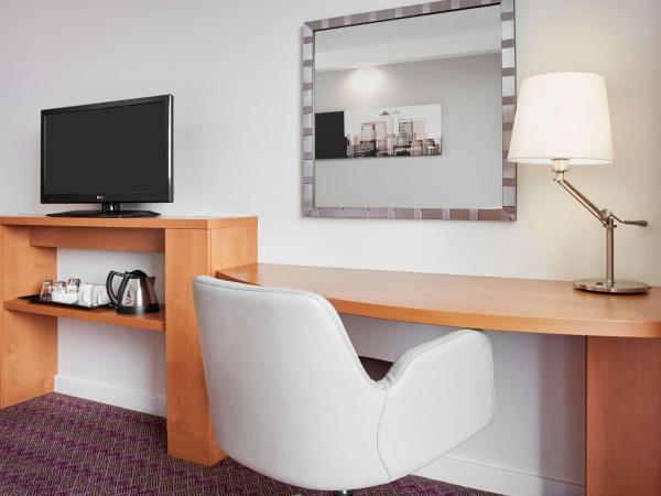 Hampton by Hilton London Waterloo : photo 1 de la chambre chambre lits jumeaux - vue sur ville