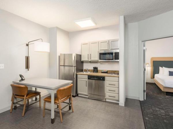 Homewood Suites by Hilton New Orleans : photo 5 de la chambre suite 1 chambre lit king-size - non-fumeurs