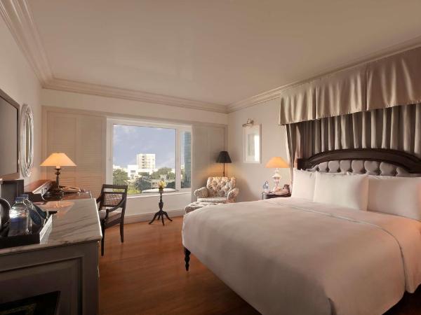 Hilton Mumbai International Airport Hotel : photo 1 de la chambre chambre lit king-size exécutive avec accès au salon exécutif