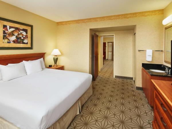 Embassy Suites by Hilton Columbia Greystone : photo 2 de la chambre suite 2 pièces avec lit king-size - non-fumeurs