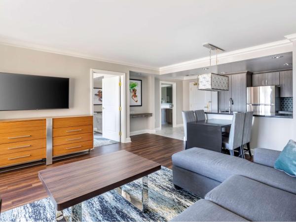 Hilton Grand Vacations Club on the Las Vegas Strip : photo 5 de la chambre suite 2 chambres avec canapé-lit et cuisine