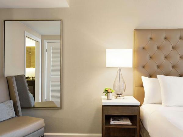 Hilton New Orleans / St. Charles Avenue : photo 2 de la chambre chambre lit king-size - non-fumeurs