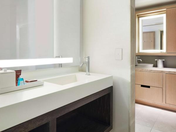 Conrad New York Downtown : photo 4 de la chambre suite deluxe avec 2 lits doubles